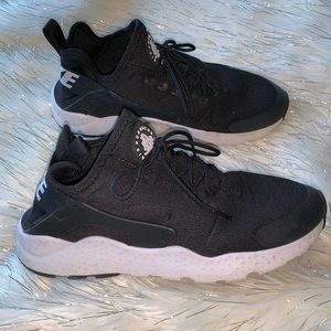 Nike Air Huarache Sz 9 ladies